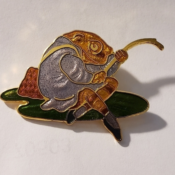 Vintage Toad on Lily Pad FW & CO 92 Cloisonne Pin Brooch Frog - Picture 2 of 5